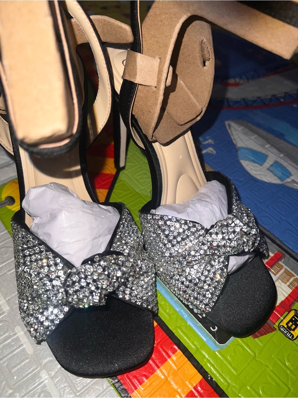 NEW Jessica Simpson Black Heels with Crystal Bow Accent - Picture 2 of 4